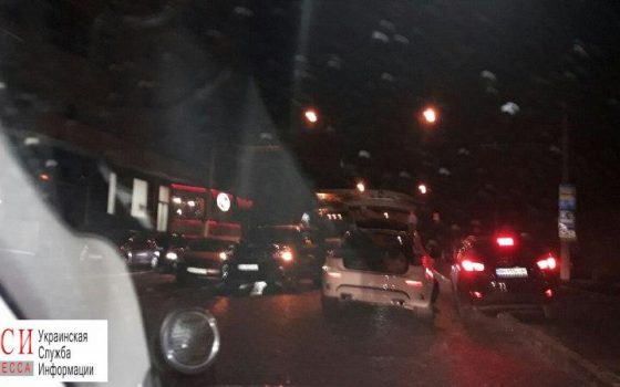 ДТП на Французском бульваре: движение полностью заблокировано «фото»