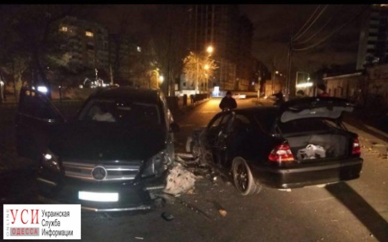 В ночном ДТП на Фонтанской дороге пострадали женщина и 10-летняя девочка (фото) «фото»