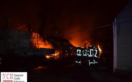 В Одессе сгорел склад предприятия с бытовой химией (фото) «фото»