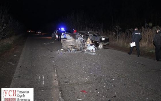 На трассе под Одессой столкнулись легковушка и микроавтобус: есть жертвы (фото) «фото»