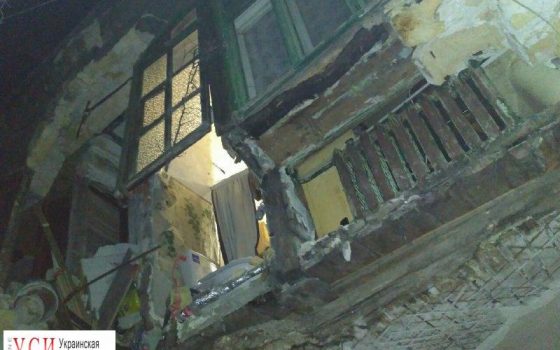 В Одессе обвалился жилой дом: жильцов пришлось эвакуировать (фото) «фото»