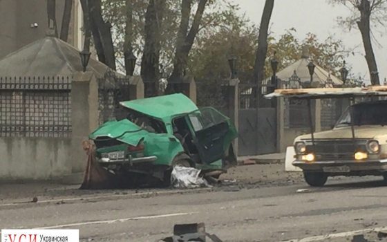 В Одессе спасателям пришлось вытаскивать пострадавших из машин в жутком ДТП «фото»