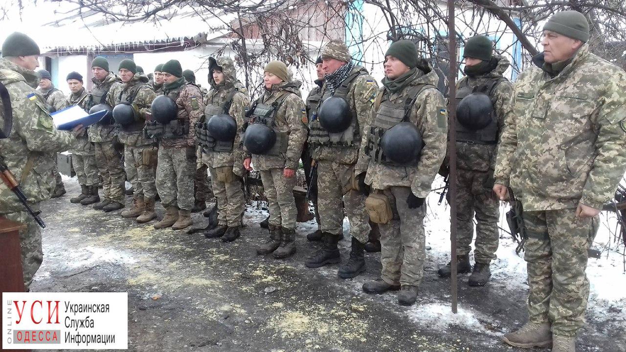 Бойцы одесской 28-й мехбригады на передовой получили награды от министра обороны (фото) «фото»