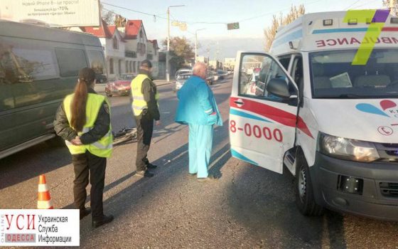 В Одессе “скорая” сбила велосипедиста: он в больнице «фото»