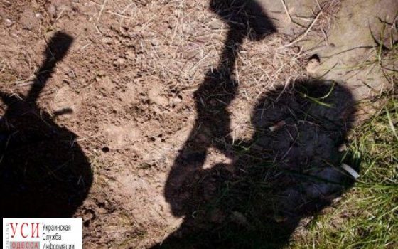 Неизвестные надругались над могилами в Одессе «фото»