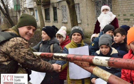 Школьники из прифронтовой Волновахи на День Святого Николая сделали подарки бойцам одесской 28-й мехбригады (фото) «фото»