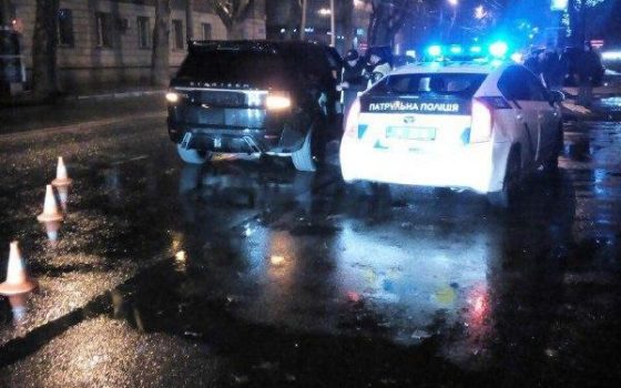 Одесса: премиум-внедорожник сбил пешехода на переходе (фото) «фото»