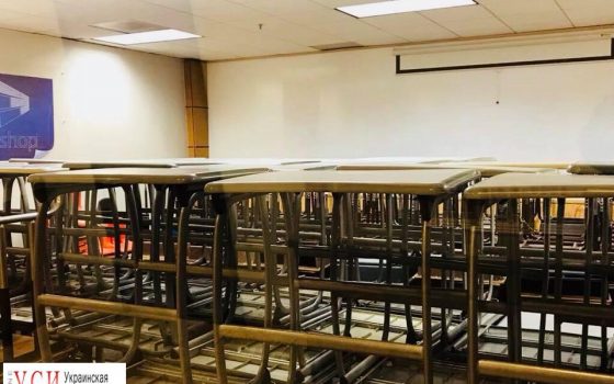 В школы Белгорода-Днестровского везут парты и компьютеры из Калифорнии (фото) «фото»