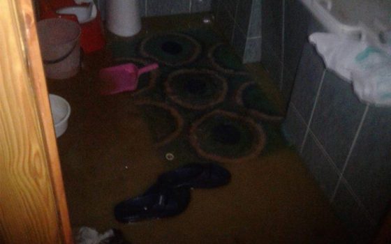В Одессе квартиру затопило фекалиями из-за ремонта у соседей (фото) «фото»
