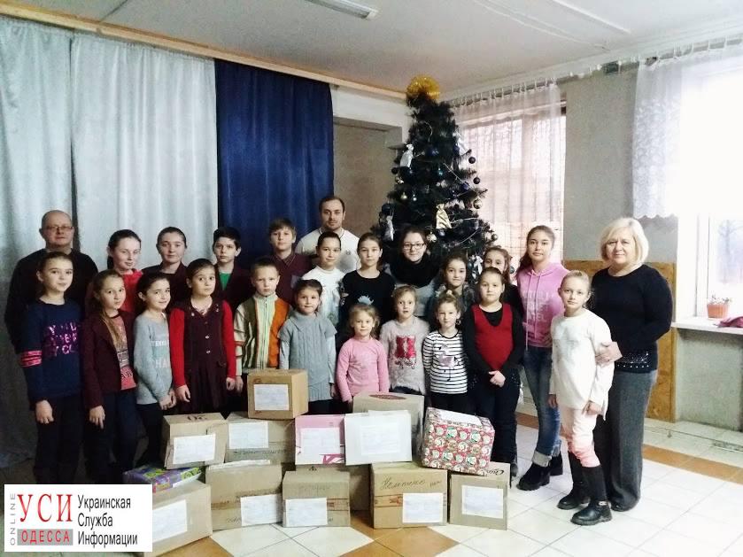 Закарпатские школьники собрали новогодние подарки воспитанникам одесского интерната «фото»
