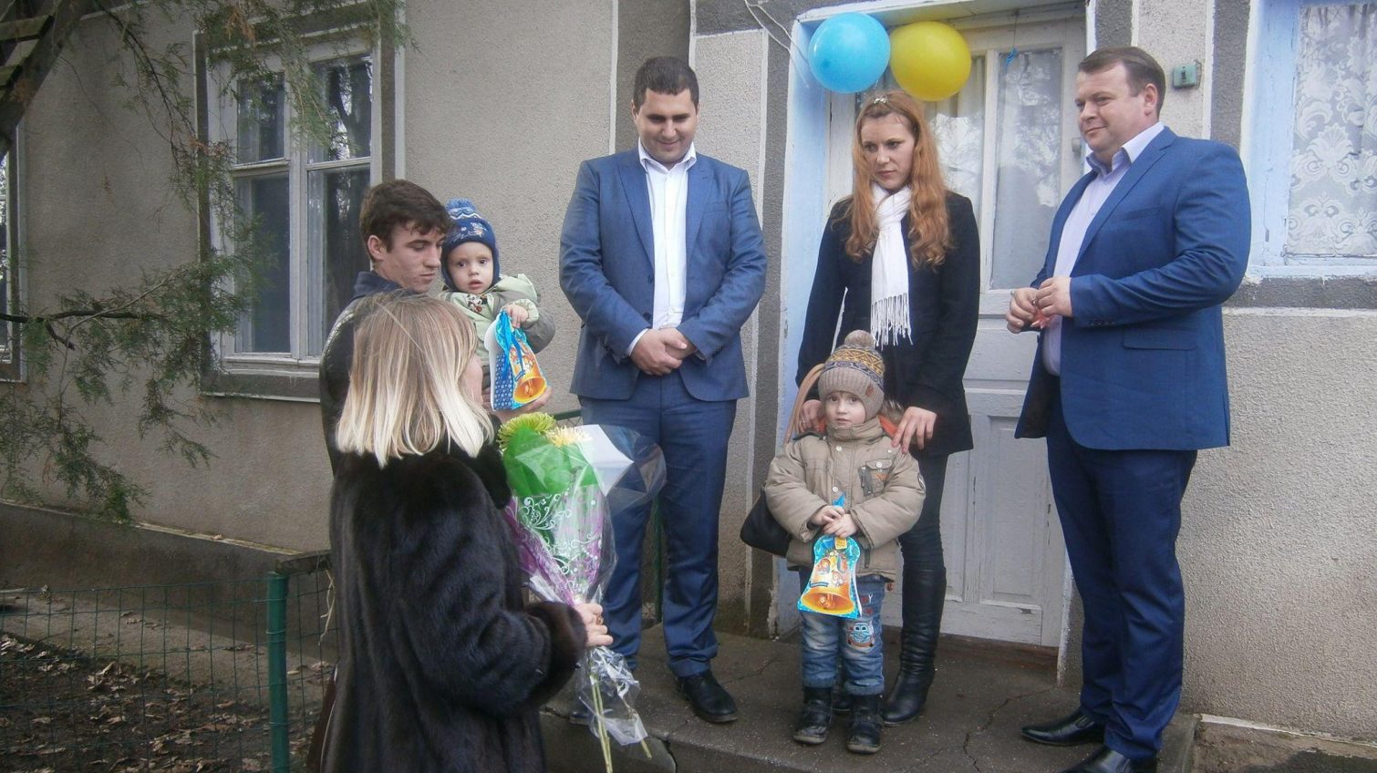 Трое сирот из Саратского района получили жилье к Новому году (фото) «фото»