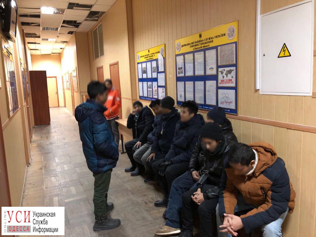 В Одессе задержали незаконных мигрантов из Бангладеш (фото) «фото»