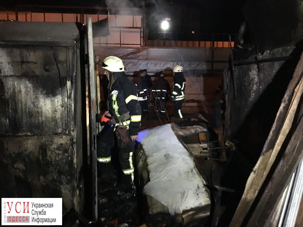 В строительном вагончике в Аркадии сгорел мужчина «фото»