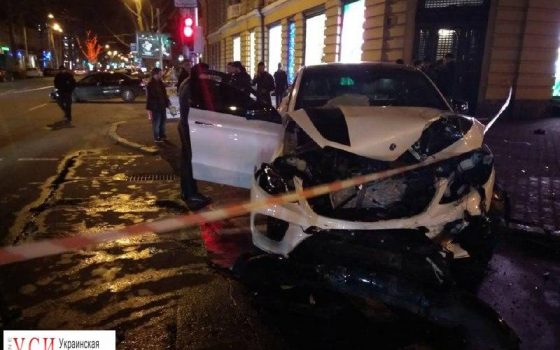 В центре Одессы столкнулись две иномарки: есть пострадавшие (фото) «фото»