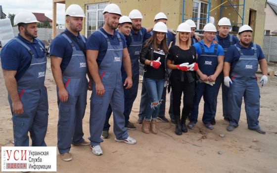 Оксана Марченко построит дом для четверых детей, которых могли выбросить на улицу за долги (видео) «фото»