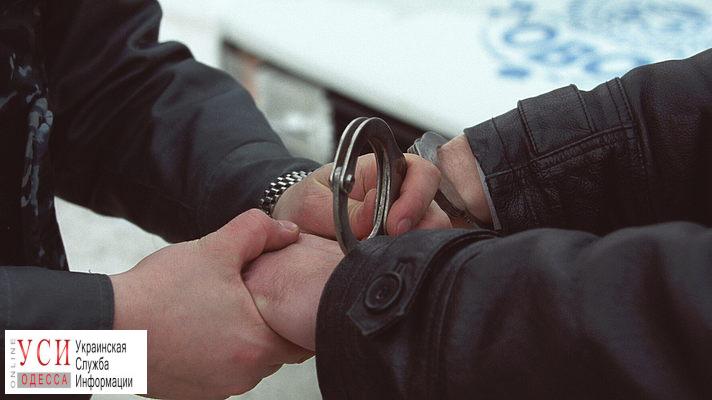 В Одессе задержали трех следователей после ограбления валютчиков «фото»