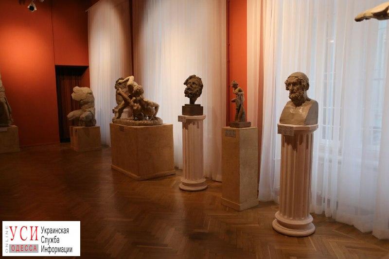 Герои из белого мрамора: в одесском музее открылись античные залы (фото) «фото»