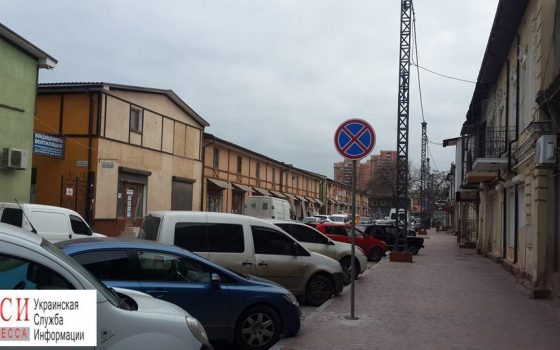 На Староконном рынке запретили парковаться (фотофакт) «фото»