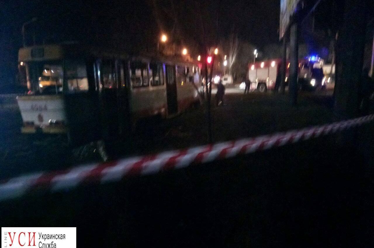 На Молодой гвардии горел трамвай: пострадали 7 человек «фото»