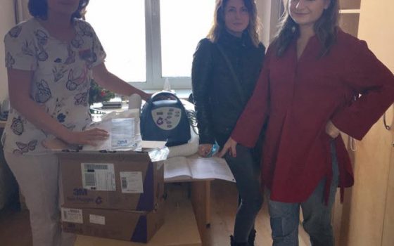 Одесские волонтеры купили два аппарата обогрева новорожденных для областной детской больницы (фото) «фото»