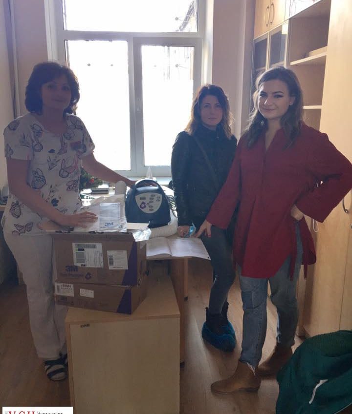 Одесские волонтеры купили два аппарата обогрева новорожденных для областной детской больницы (фото) «фото»