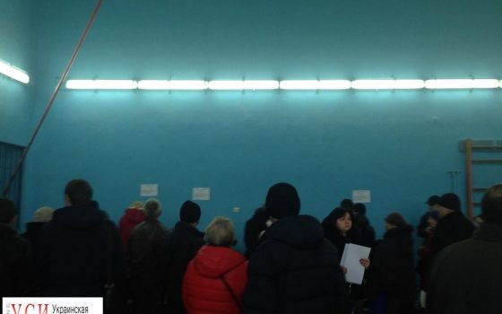 Выборы в Таировской ОТГ: открытие участков с опозданием, конфликты и очереди (фото, видео) «фото»