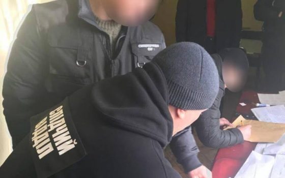 В Одессе задержали следователя полиции на взятке в 2 тысячи долларов (фото) «фото»