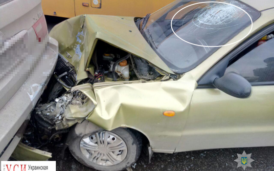 На поселке Котовского столкнулись две иномарки: есть пострадавшие (фото) «фото»