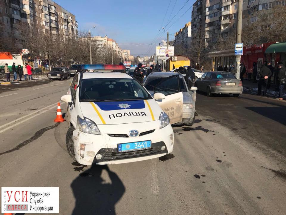 Погоня на Таирова: полицейские задержали машину, которая была в розыске (фото, видео) ОБНОВЛЕНО «фото»