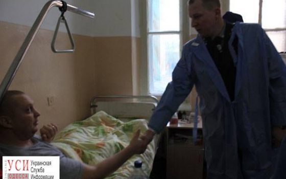 Замначальника Нацполиции Украины Аброськин проведал в больнице раненного в перестрелке на Новосельского полицейского (фото) «фото»