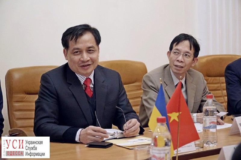 Вьетнам хочет инвестировать в сельское хозяйство Одесской области «фото»