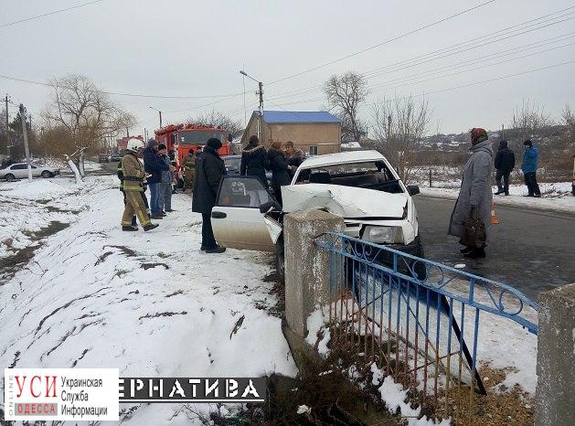 Авария под Одессой: водитель погиб (фото) «фото»