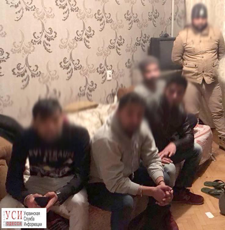 В Одессе задержали пятерых индийцев-нелегалов «фото»