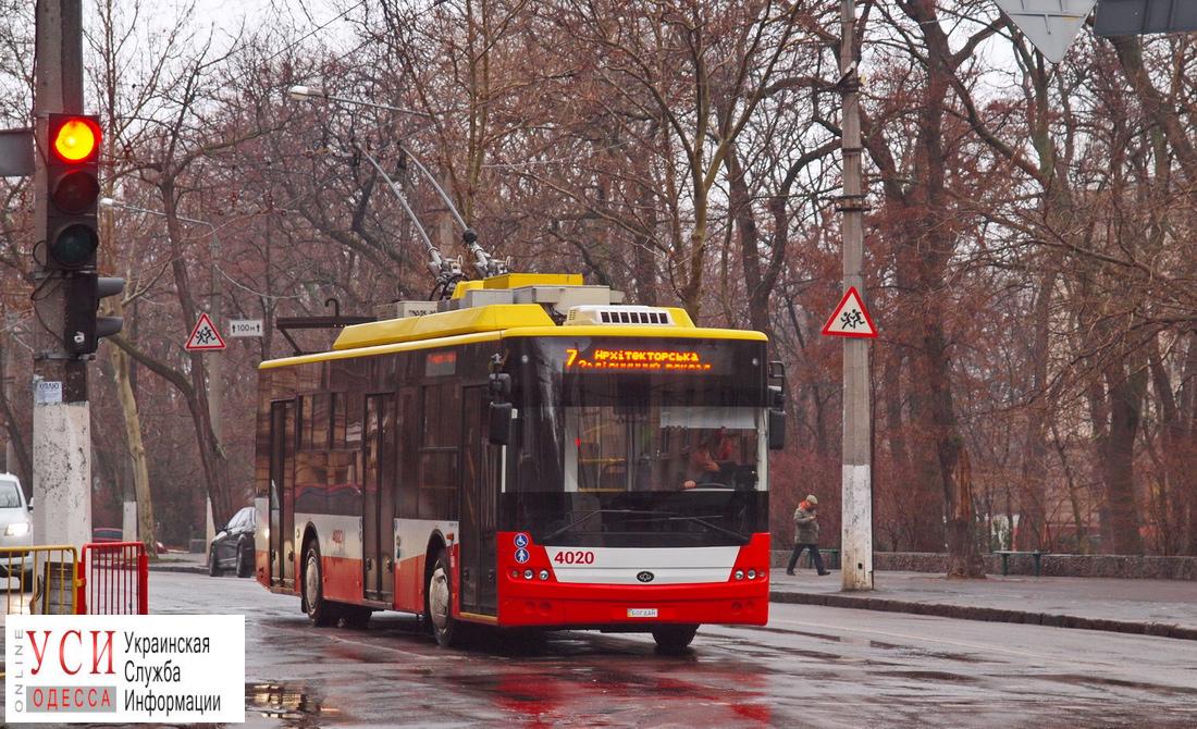 “Одесгорэлектротранс” увеличил количество трамваев и троллейбусов «фото»