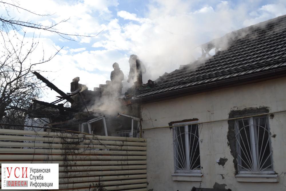 В Одессе на Кордонной загорелся жилой дом (фото) «фото»