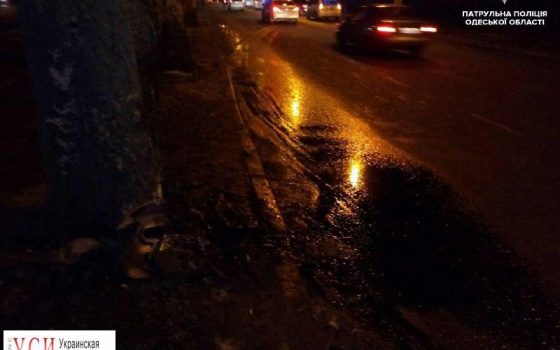 В Одессе с фуры слетело оборудование и ранило пешехода (фото) «фото»