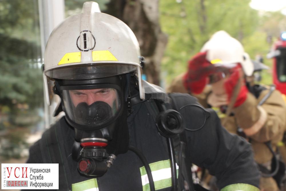 Пожарные спасли детей и взрослого из горящего дома «фото»