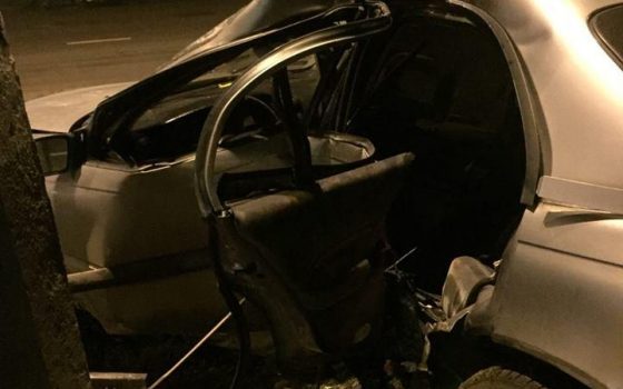 На Черноморского казачества водитель въехал в столб: три человека попали в больницу (фото) «фото»