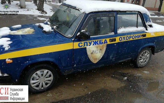 По Одессе с мигалкой и сиреной разъезжал вооруженный пьяный охранник (фото) «фото»