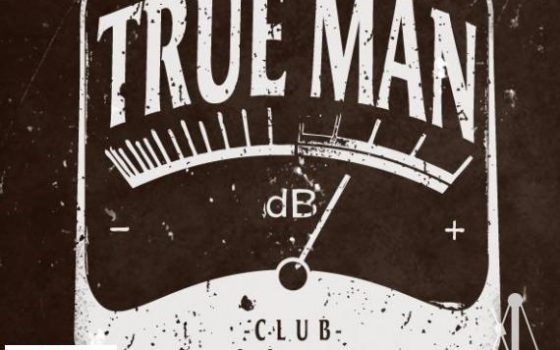 Пьяные дебоширы у клуба “Trueman” устроили потасовку с полицией: задержать их помог активист «фото»