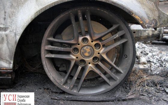 В Одессе ночью снова горел автомобиль «фото»