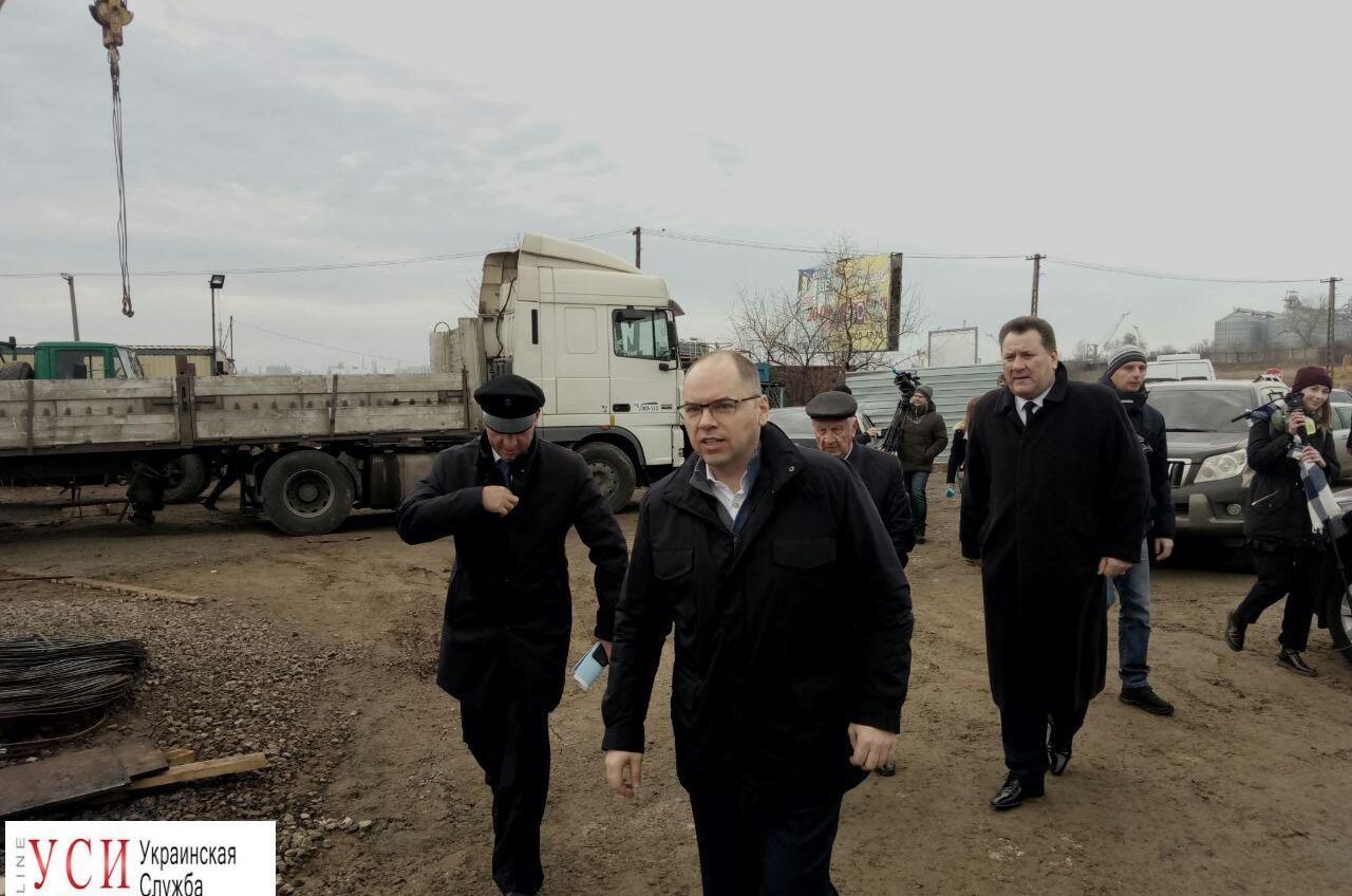 Губернатор посетил стройку моста на Черноморск: объект обещают достроить уже этим летом (фото) «фото»