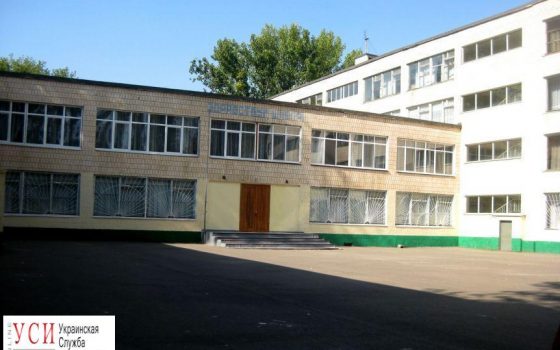 В одесской школе распылили газовый баллончик: семиклассница попала в реанимацию «фото»