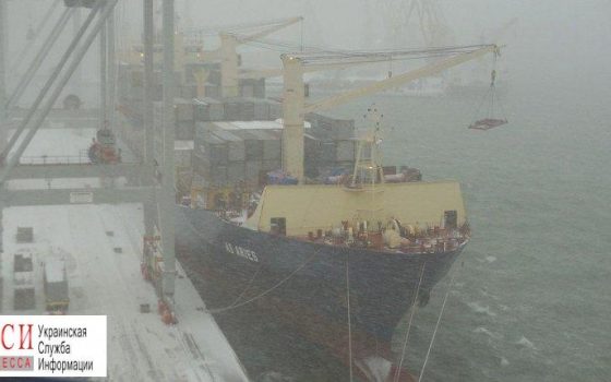 Непогода в Одесской области: два порта ограничили работу «фото»
