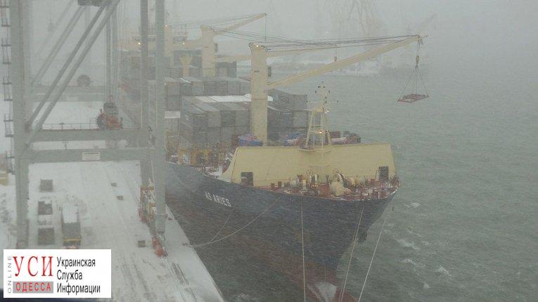 Непогода в Одесской области: два порта ограничили работу «фото»