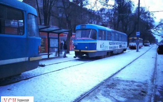На Фонтане остановились трамваи из-за поломки (фото) «фото»