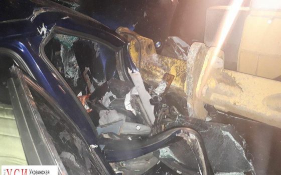 В центре города “BMW” столкнулся со снегоуборочной машиной (фото) «фото»