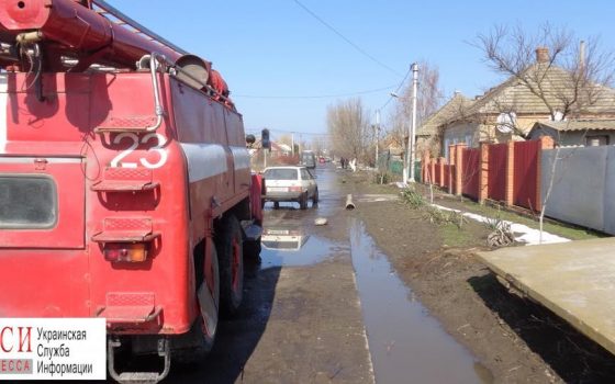 Потоп в Килие: спасатели откачивают талую воду с улиц (фото) «фото»