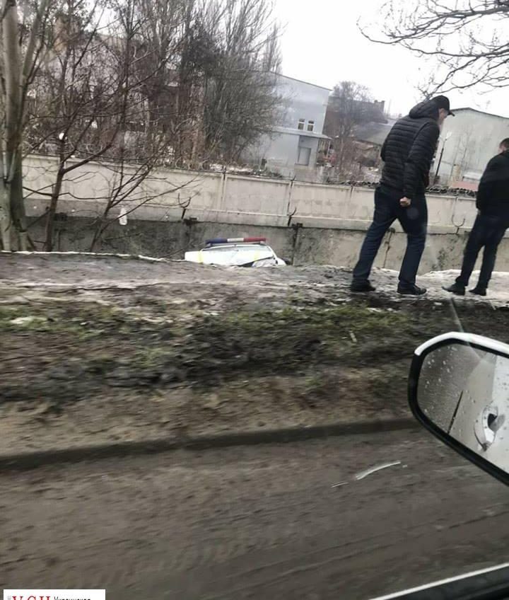 Патрульная машина попала в ДТП в Одессе (фото) «фото»