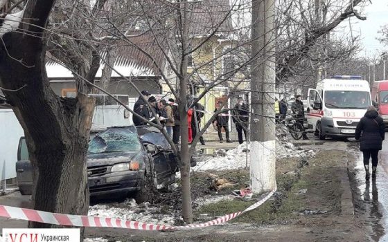 На Чубаевке автомобиль врезался в столб: 2 человека погибли (фото) «фото»